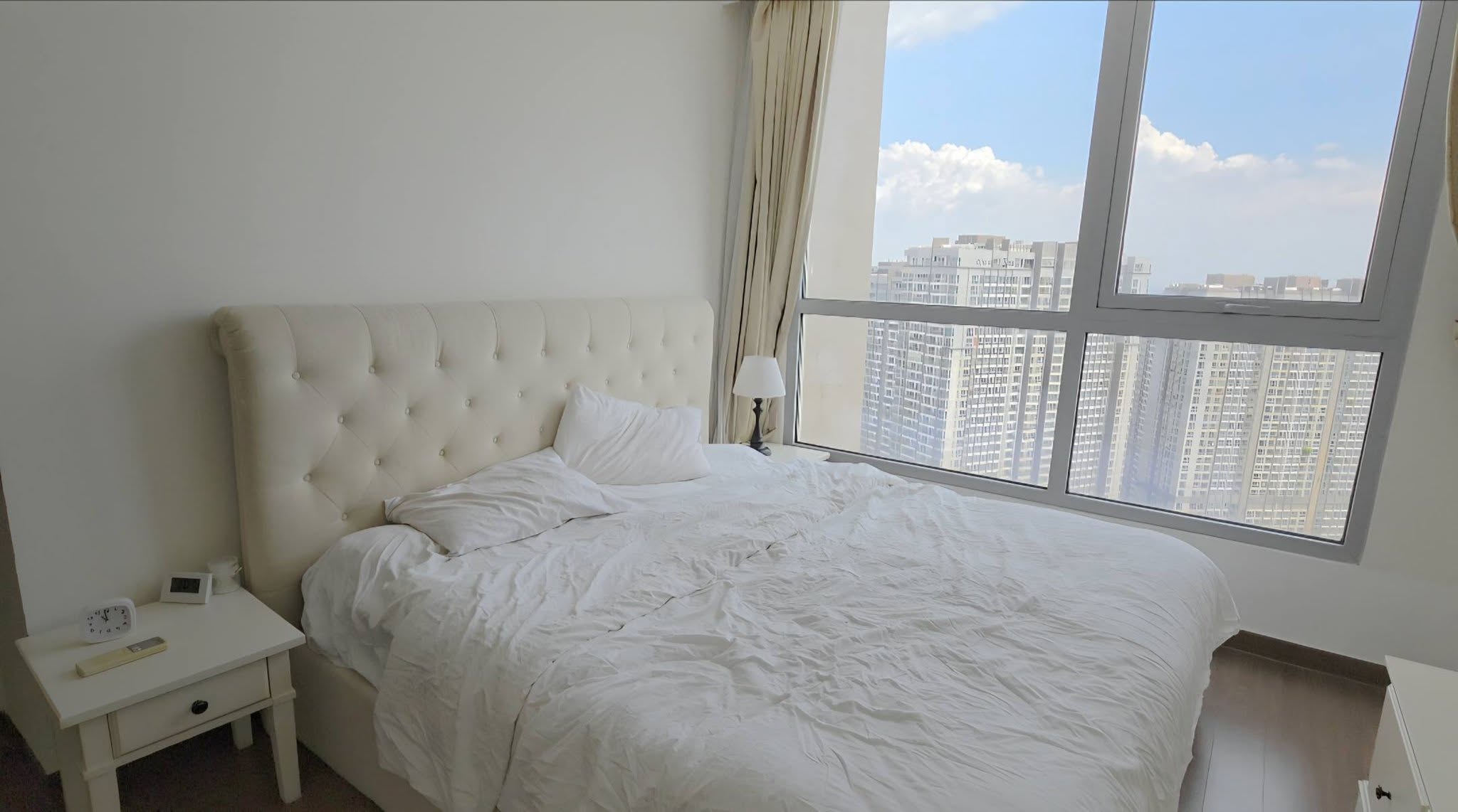 Cho thuê căn hộ Bình Thạnh, căn hộ Vinhomes Central Park, 3PN, 115m2, giá thuê 40 triệu/tháng.