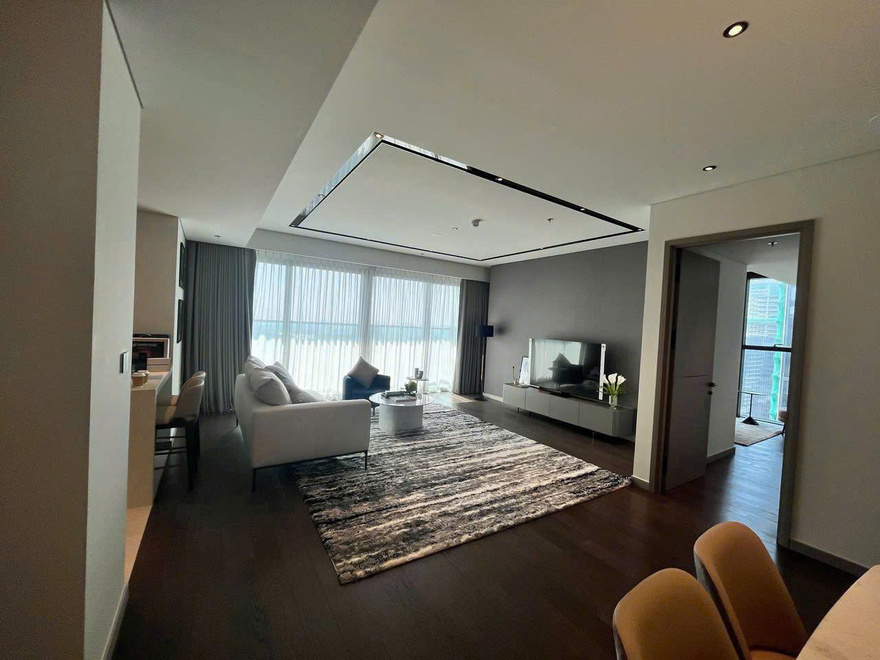 Cho thuê căn hộ Quận 1, căn hộ Grand Marina, 3PN, 149m2, giá thuê 130 triệu/tháng.