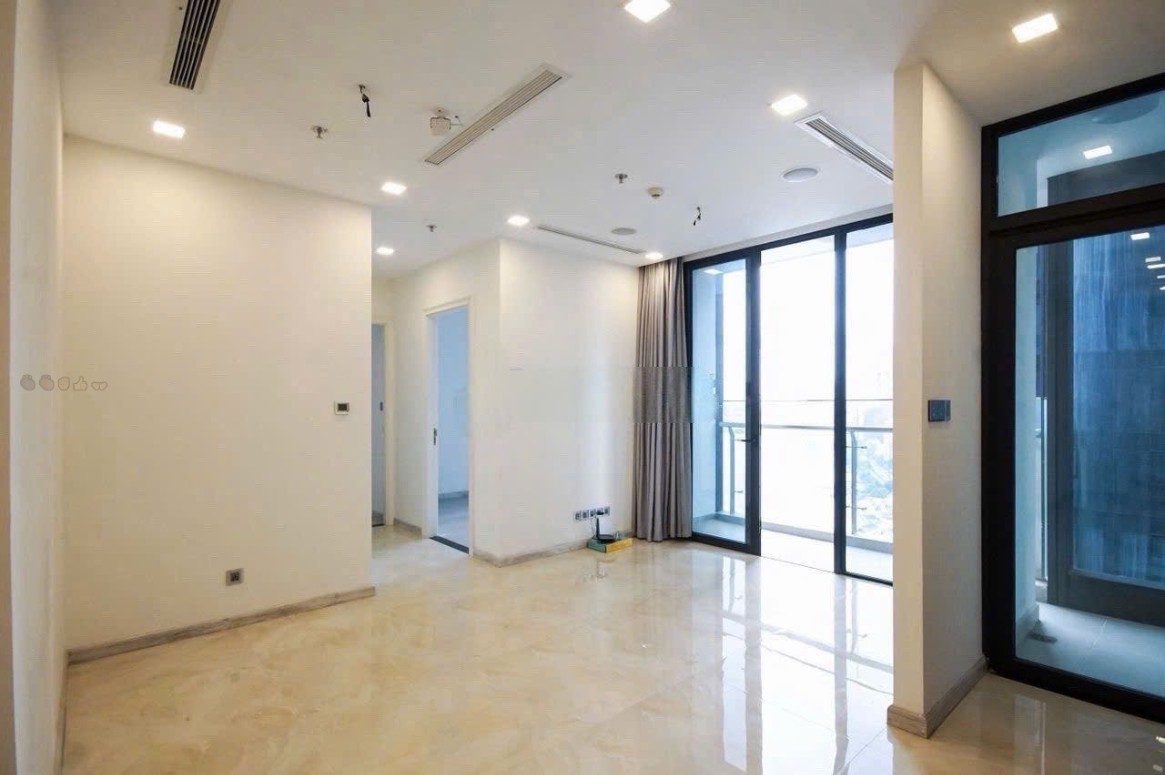 Cho thuê căn hộ Quận 1, căn hộ Vinhomes Golden River, 2PN, 74m2, giá thuê 28 triệu/tháng.