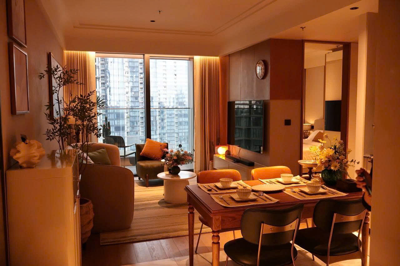 Cho thuê căn hộ Quận 1, căn hộ Grand Marina Saigon, 2PN, 78m2, giá thuê 100 triệu/tháng.