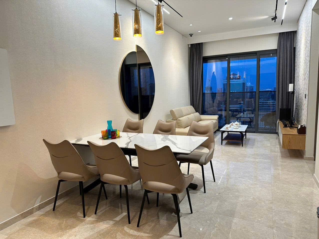 Cho thuê căn hộ Quận 1, căn hộ The Marq, 3PN, 110m2, giá thuê 75 triệu/tháng.