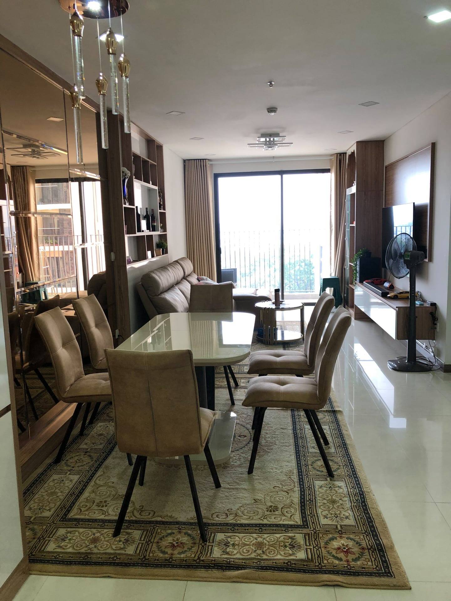 Cho thuê căn hộ Quận 10, Căn Hộ Hà Đô Centrosa, 3PN, 107m2, giá thuê 25 triệu/tháng.