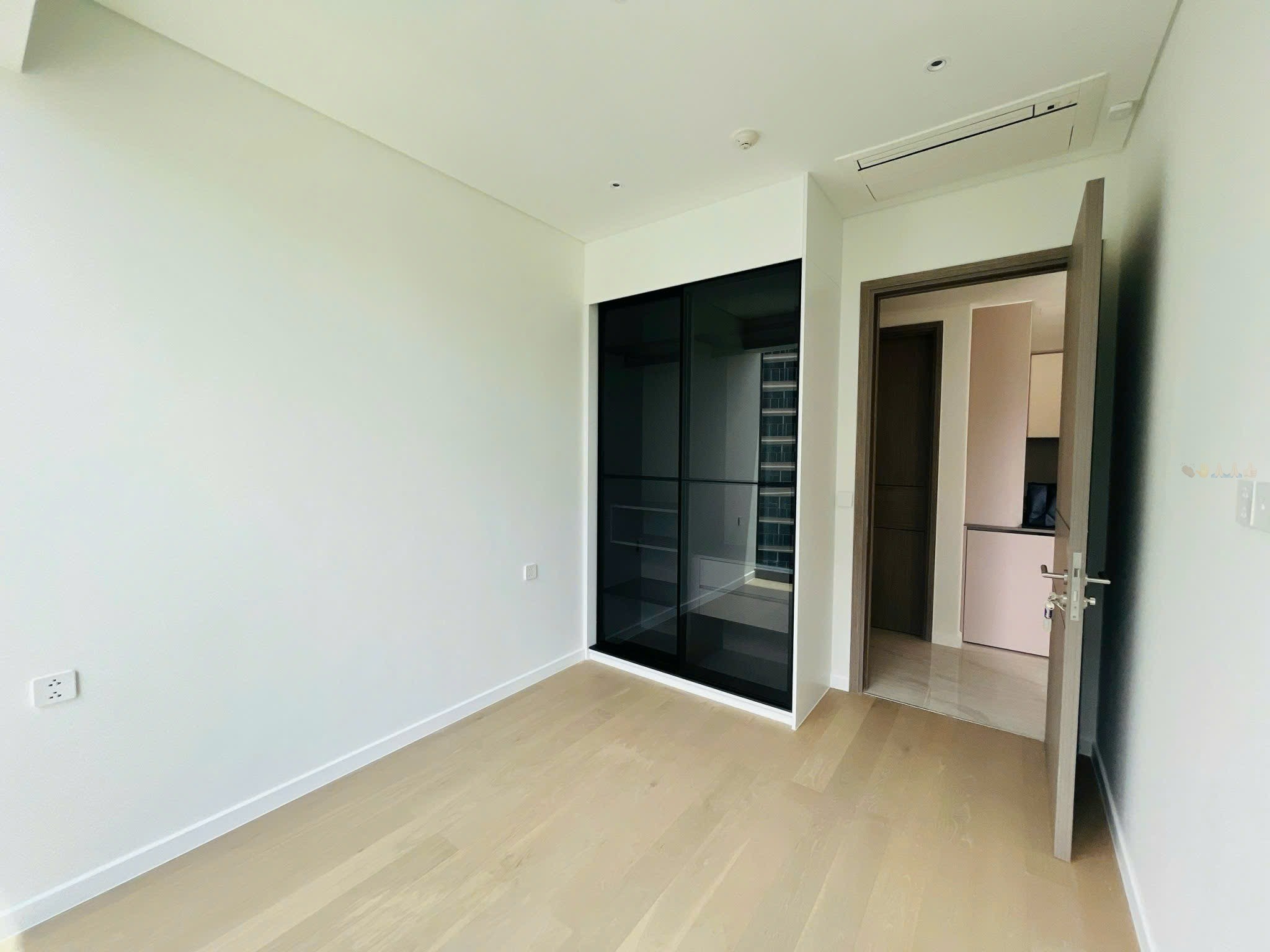 Cho thuê căn hộ Quận 2, căn hộ The Opera Thủ Thiêm, 2PN, 77m2, giá thuê 45 triệu/tháng.