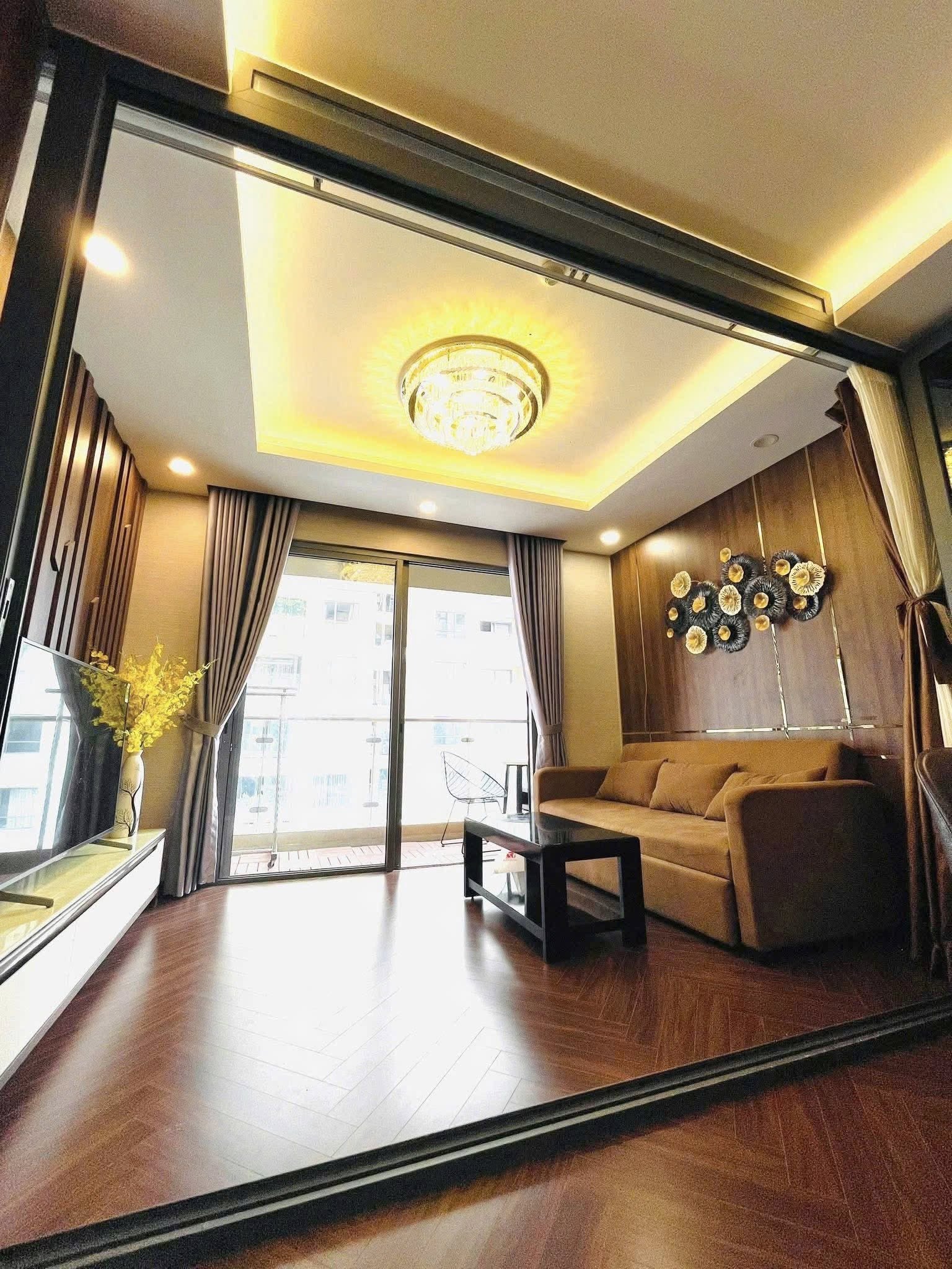 Cho thuê căn hộ Quận 4, căn hộ Gold View, 1PN, 50m2, giá thuê 16 triệu/tháng.