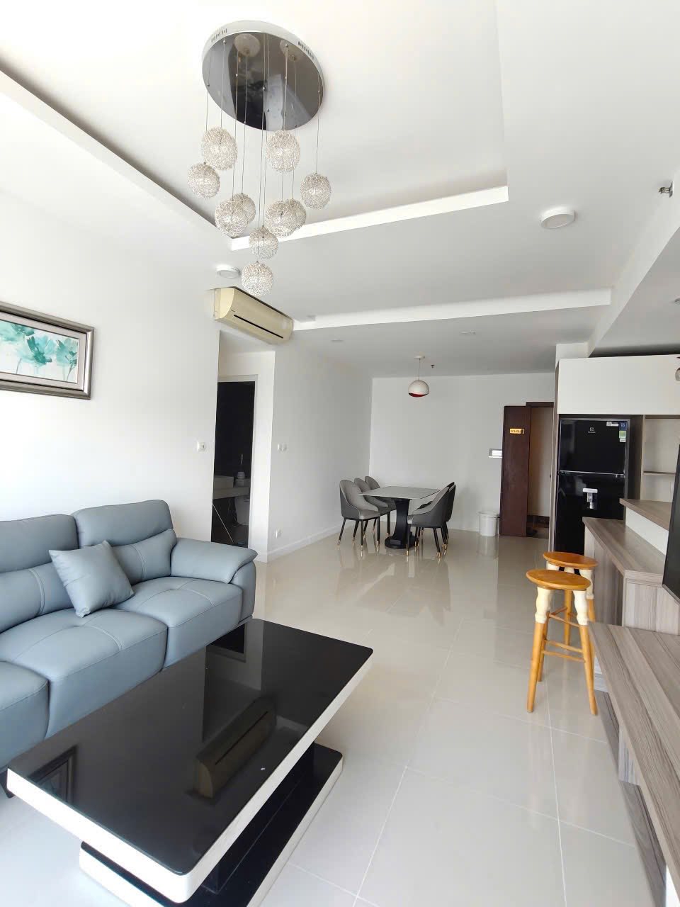 Cho thuê căn hộ Quận 7, Căn Hộ Sunrise City, 2PN, 99m2, giá thuê 21 triệu/tháng.